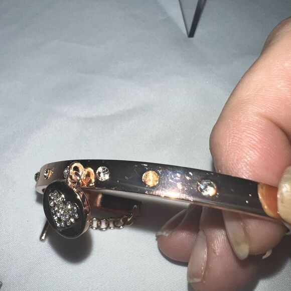 BCBGeneration Heart Dangle Charm Cuff - Picture 4 of 9